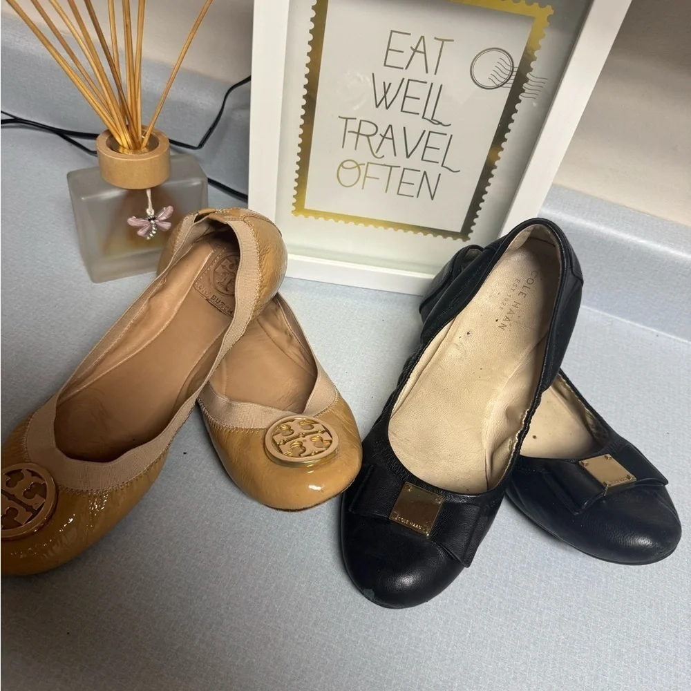 Tory Burch Black and Tan Leather Flats with Logo Medallion